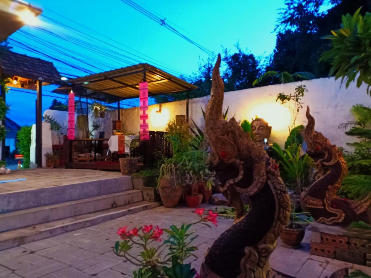 Sofa Gallery Hotel Nong Khai Exterior foto