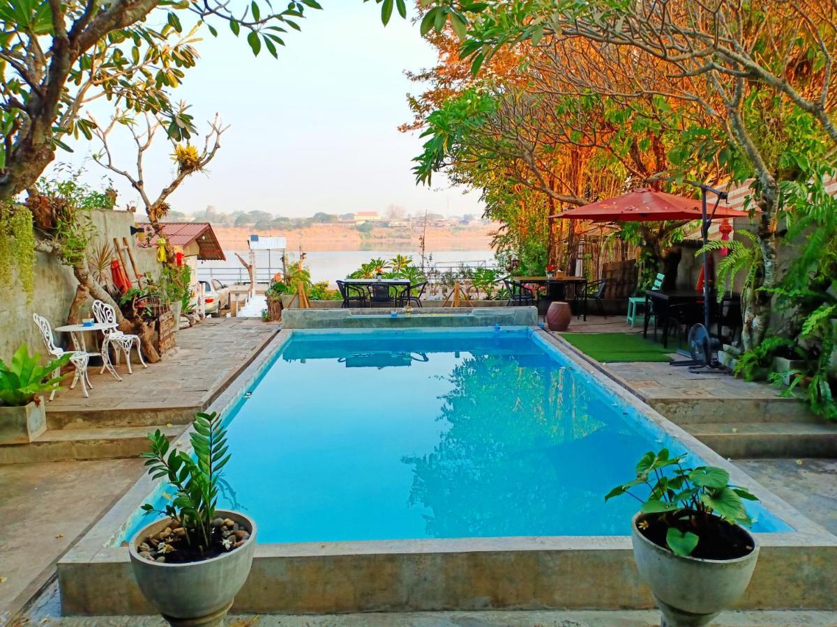 Sofa Gallery Hotel Nong Khai Exterior foto